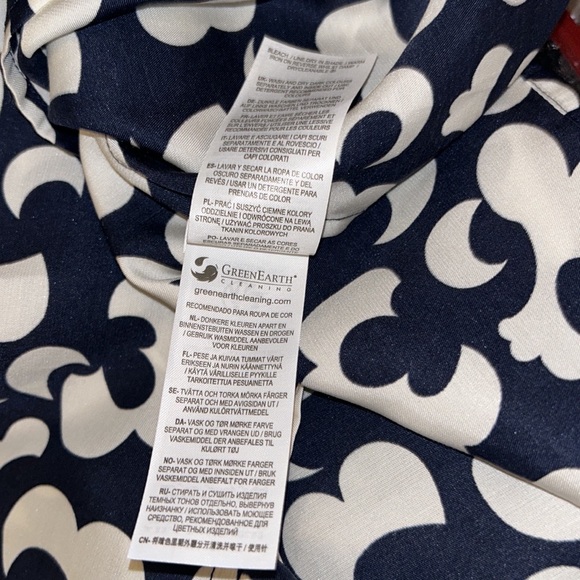 Boden Ravello Silk Blend Navy Blue & White Floral Print Pleated Top - 8 - Picture 11 of 13